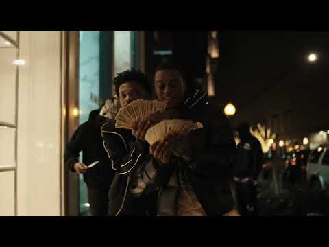 5DirtyVon holding cash outside at night in the Where I’m From video